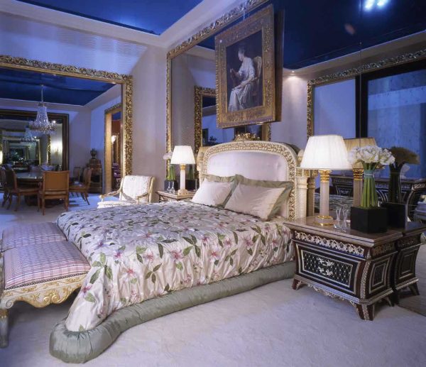 CLASSIC Bed Room 8