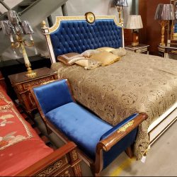 Hand Carved Elegant BedSet by Mueble design