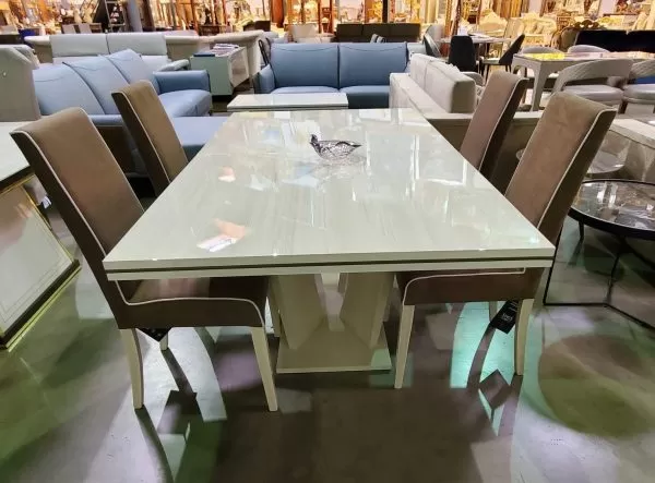 Modern Italian Dining Table set - Status