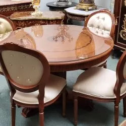 Classic Beautiful Round table set by Guerro