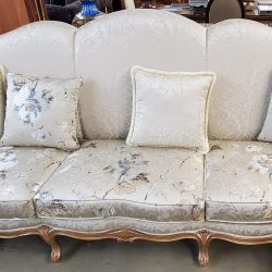 Classic furniture Beautiful Sofa by Verts Design