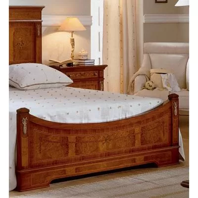 Beautiful Classic King Bed by Creaciones Fejomi