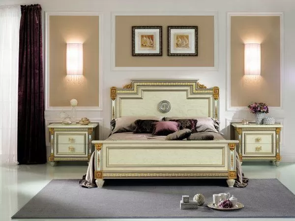 Elegant Italian King Size Bed by Arredoclassic