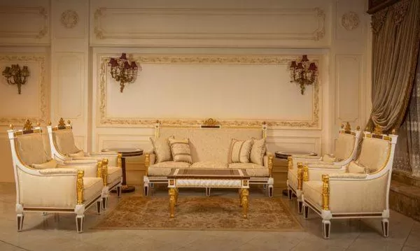 Elegant Classic Living room by Art Deco