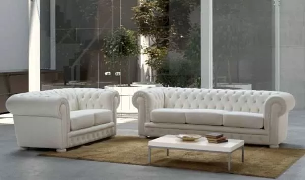 Luxury Classic Chester Sofa by Cubo Rosso