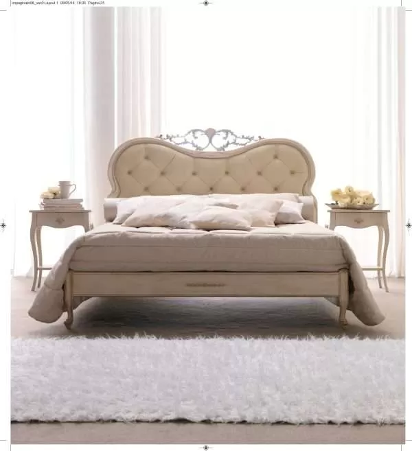 Hand carved Italian Classic bed by Florence Art