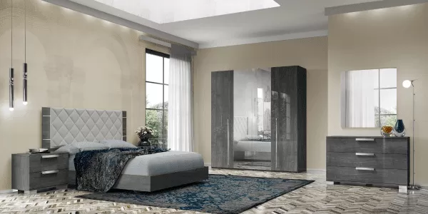 Beautiful Modern Elegant Italian bed by Status