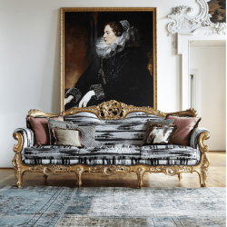 Elegant Classic 3 Seater sofa by Silik