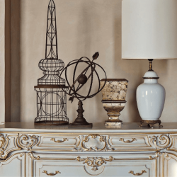 Elegant Chest of 4 drawers by Silik