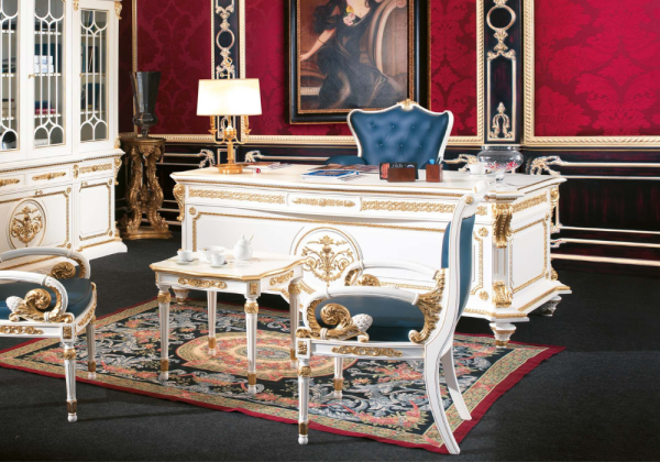 Beautiful Classic Italian Table - Zeus Collection