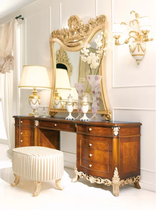Beautiful Italian Mirror - Trianon Collection