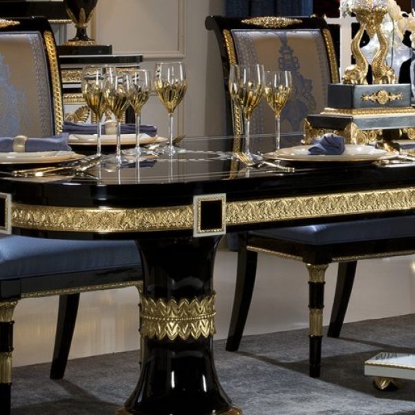 Dining Table, Wellington Collection, by Mariner