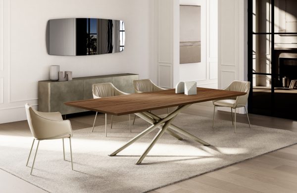 Luxury Baly Wood Top Table