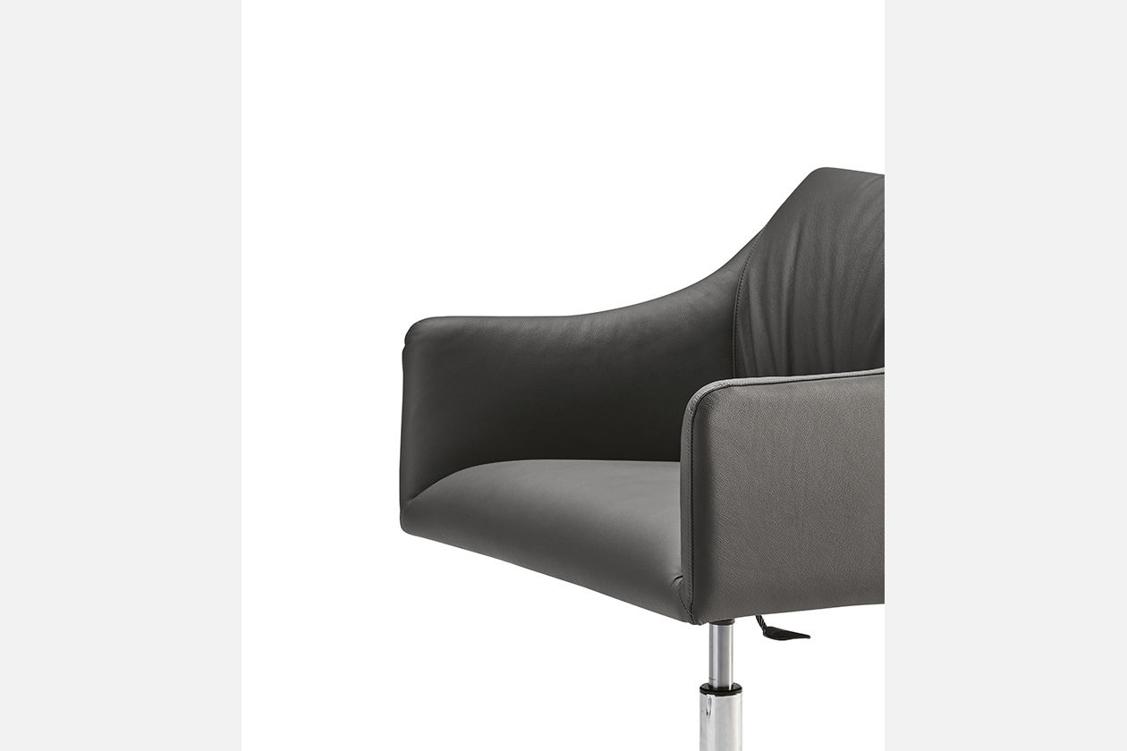 Isidora 5 Ways Padded Armchair