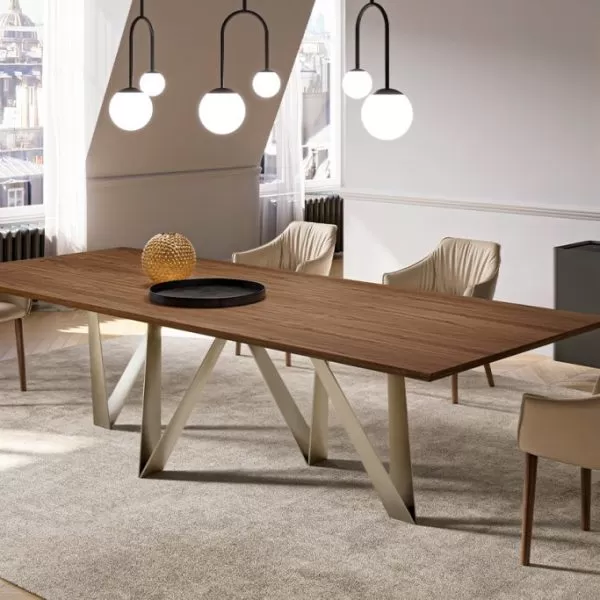 Noa Table with Wood Top, Eforma Collection