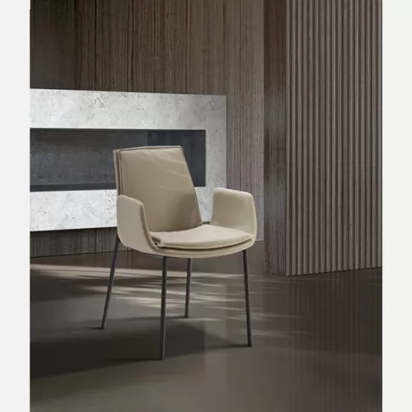 Lara Chair with Metal legs, Eforma Collection