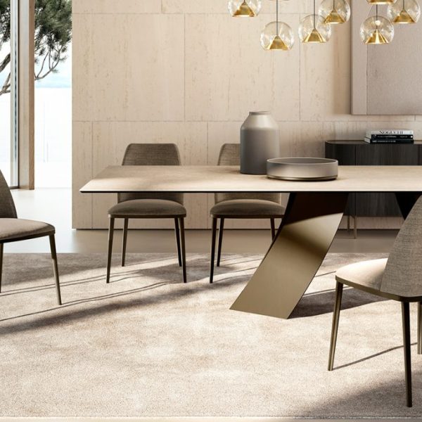Max Chair with Metal base, Eforma Collection