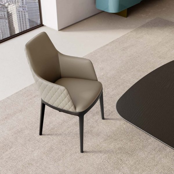 Max Arm High Diamond Italian Quilted Armchair Wood Base – Eforma